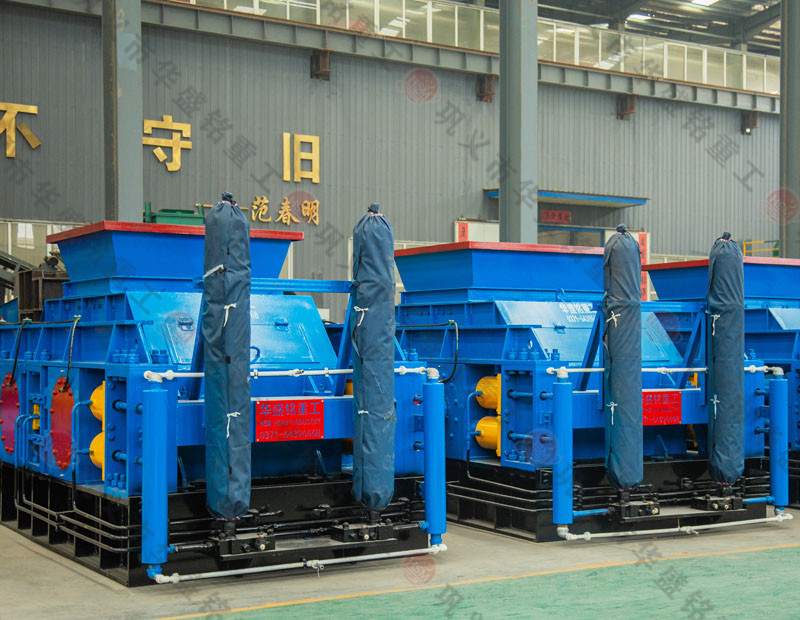  老砂廠更換一臺時產(chǎn)100噸全液壓雙輥制砂機(jī)多少錢？