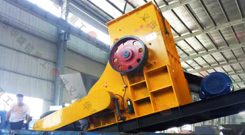 scf1000*800雙級粉碎機發(fā)貨現場